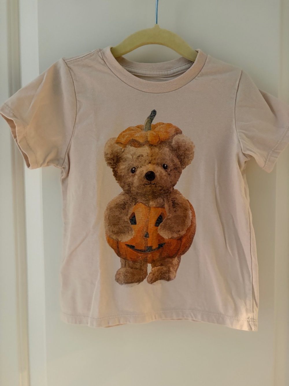 Target Kids Short Sleeve Tee Cream Bear in Pumpkin Graphic